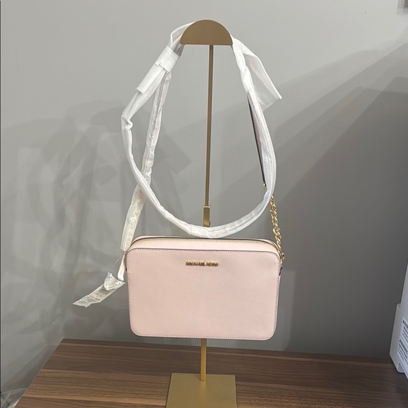 Michael Kors Blush Crossbody Bag - NWT - Picture 1 of 6